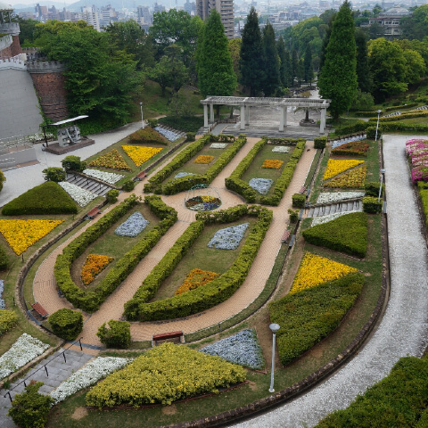 「手柄山平和公園」の外観